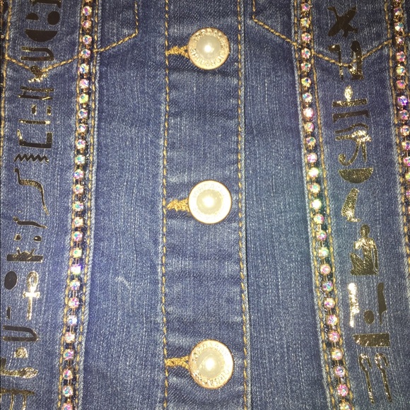 Hand designed jean vest. - Picture 8 of 8
